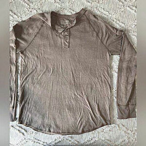Save Khaki United Tan Long Sleeve Henley Top Men's XL